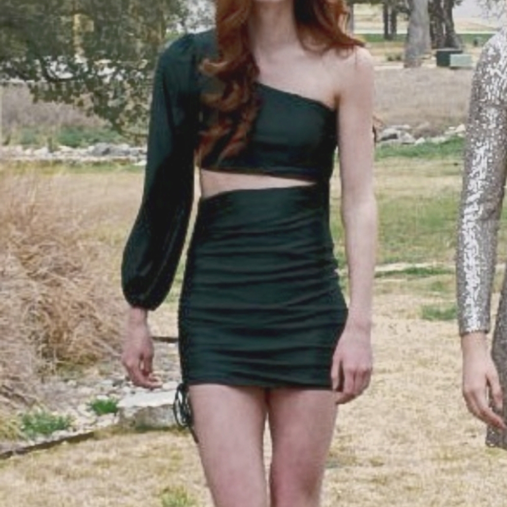 B. Darlin Hunter Green One Shoulder Cutout Ruched Mini Dress AA4X041 Mens 7/8